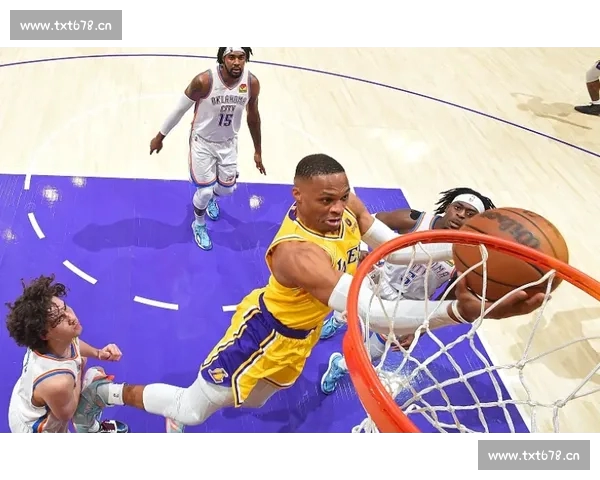 湖人核心状态回暖带队连胜，季后赛前景备受球迷期待